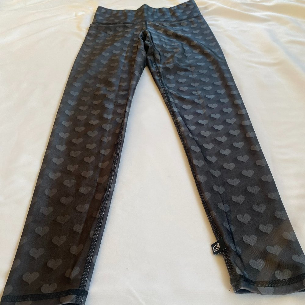 NWT - Terez Black Leggings w/gray hearts size MED So cute for Valentine's Day:)